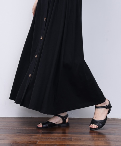 ap retro（アプレトロ）の「キーネックフロントボタンワンピース【ZOZO限定アイテム】（ワンピース・レディース・ブラック/ベージュ/モカ・FREE）」の14枚目の写真