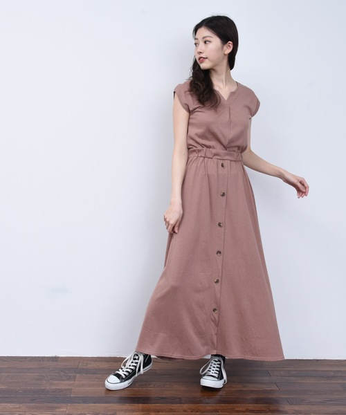 ap retro（アプレトロ）の「キーネックフロントボタンワンピース【ZOZO限定アイテム】（ワンピース・レディース・ブラック/ベージュ/モカ・FREE）」の16枚目の写真