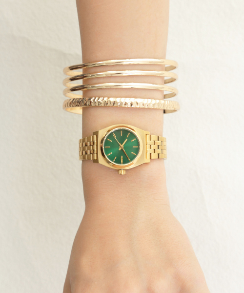 NIXON（ニクソン）の「THE SMALL TIME TELLER（アナログ腕時計・レディース・ピンクゴールド/シルバー/ゴールド/シルバー系その他/ゴールド系その他/ネイビー/インディゴブルー/ブラック/ブラック系その他/ブラック×ゴールド/その他1/ピンク系その他/その他2/シルバー×ゴールド/ブラック系その他2/ゴールド系その他2・FREE）」の16枚目の写真