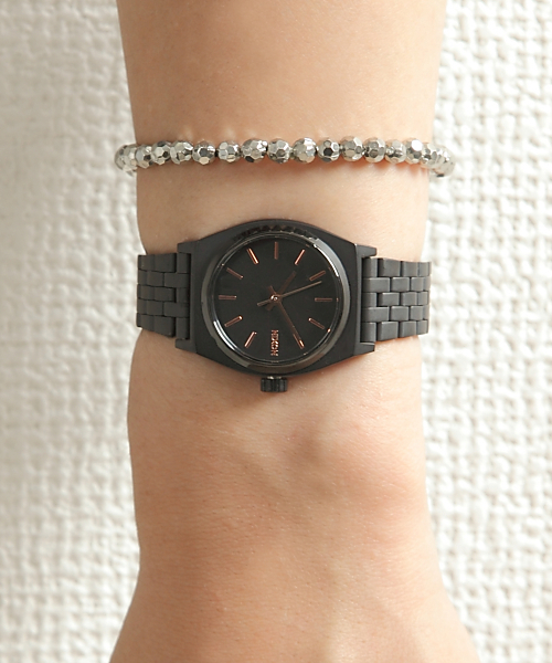 NIXON（ニクソン）の「THE SMALL TIME TELLER（アナログ腕時計・レディース・ピンクゴールド/シルバー/ゴールド/シルバー系その他/ゴールド系その他/ネイビー/インディゴブルー/ブラック/ブラック系その他/ブラック×ゴールド/その他1/ピンク系その他/その他2/シルバー×ゴールド/ブラック系その他2/ゴールド系その他2・FREE）」の18枚目の写真