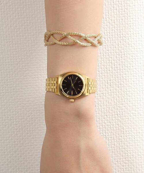 NIXON（ニクソン）の「THE SMALL TIME TELLER（アナログ腕時計・レディース・ピンクゴールド/シルバー/ゴールド/シルバー系その他/ゴールド系その他/ネイビー/インディゴブルー/ブラック/ブラック系その他/ブラック×ゴールド/その他1/ピンク系その他/その他2/シルバー×ゴールド/ブラック系その他2/ゴールド系その他2・FREE）」の19枚目の写真