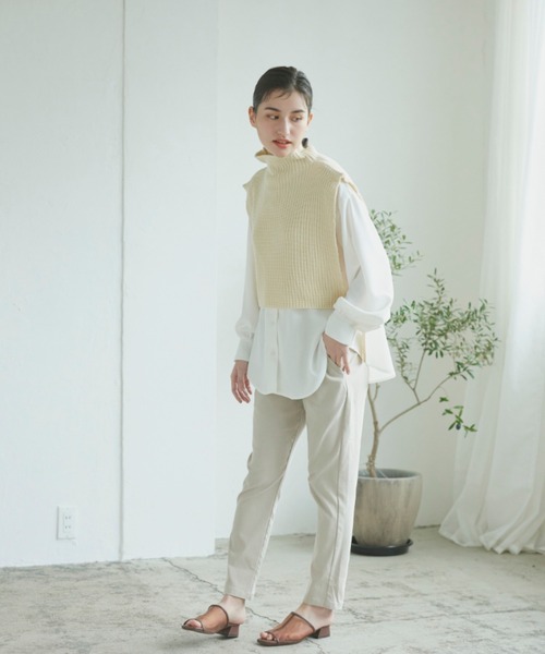 LIPSTAR（リップスター）の「【セット商品】タートルネックベスト&ボリュームブラウス（ニット/セーター・レディース・オフホワイト/ブラック/ベージュ・M）」の13枚目の写真