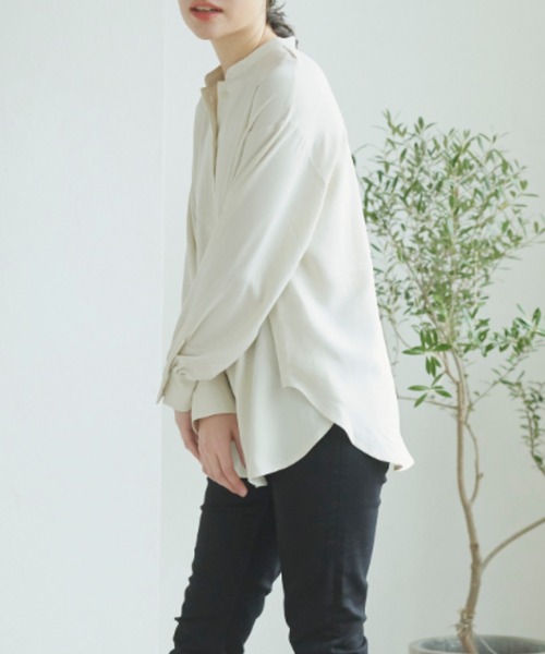 LIPSTAR（リップスター）の「【セット商品】タートルネックベスト&ボリュームブラウス（ニット/セーター・レディース・オフホワイト/ブラック/ベージュ・M）」の17枚目の写真