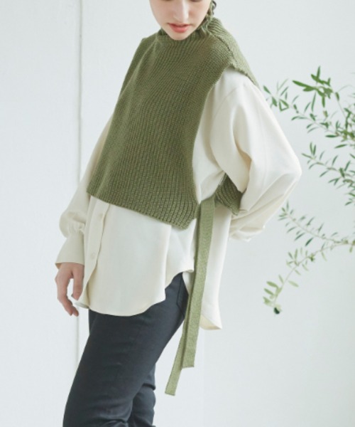 LIPSTAR（リップスター）の「【セット商品】タートルネックベスト&ボリュームブラウス（ニット/セーター・レディース・オフホワイト/ブラック/ベージュ・M）」の21枚目の写真