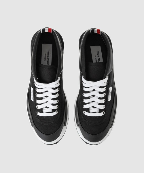 THOM BROWNE（トムブラウン）の「RUGBY TRAINER IN CANVAS W/ INTERLOCK BACKING（スニーカー・メンズ・ブラック・8.5/9.5/7.5）」の5枚目の写真
