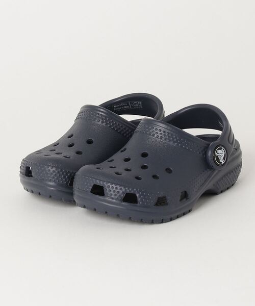 crocs(クロックス)の「CROCS/クロックス CLASSIC CLOG クラッシック クロッグ キッズ 204536(サンダル・キッズ・ネイビー/ピンク/ブルー・16.5cm/17.5cm/18.5cm/15.5cm/19.5cm/20.0cm/21.0cm/14.0cm)」の2枚目の写真