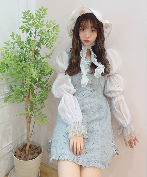 Swankiss（スワンキス）の「TS spirale de fleurs O/P