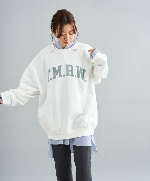 DouDou（ドゥドゥ）の「TMRW ミニ裏毛ロゴスウェット（Tシャツ/カットソー・レディース・ホワイト/チャコールグレー/ライトグレー・FREE）」の4枚目の写真