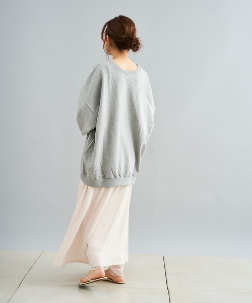 DouDou（ドゥドゥ）の「TMRW ミニ裏毛ロゴスウェット（Tシャツ/カットソー・レディース・ホワイト/チャコールグレー/ライトグレー・FREE）」の9枚目の写真