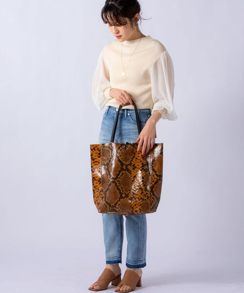 AULENTTI（オウレンティ）の「【AULENTTI/オーレンティ】ソフトミニトート（トートバッグ・レディース・ゴールド/パイソン/シルバー・FREE）」の17枚目の写真