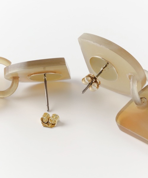 KBF（ケイビーエフ）の「バッファローホーンピアス∴（ピアス（両耳用）・レディース・ブラック/ブラウン・ONE）」の3枚目の写真