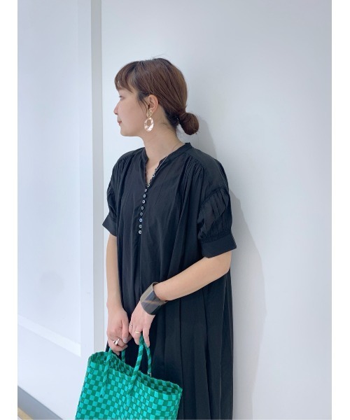 RIVE DROITE(リヴドロワ)の「【FRANCINE BRAMLI(フランシーヌブラムリ)】プレートイヤリング(イヤリング・レディース・ゴールド・FREE)」の11枚目の写真