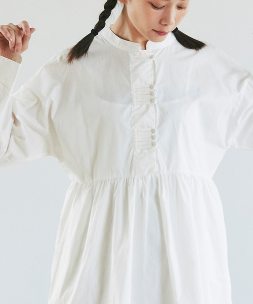 and R（アンドアール）の「マオカラーチュニック（チュニック・レディース・ホワイト・FREE）」の3枚目の写真