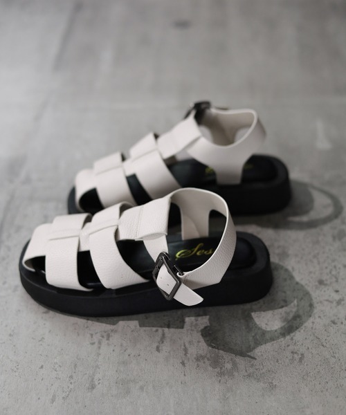 SESTO（セスト）の「ボリュームソールグルカサンダル（サンダル・レディース・ホワイト/ブラック・LL/3L/S/M/L）」の3枚目の写真