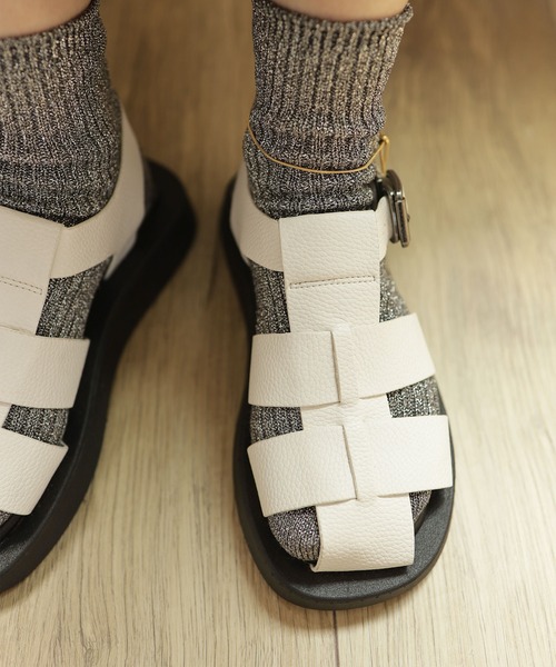 SESTO（セスト）の「ボリュームソールグルカサンダル（サンダル・レディース・ホワイト/ブラック・LL/3L/S/M/L）」の6枚目の写真