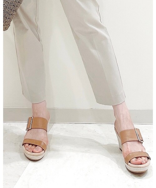 DRESKIP（ドレスキップ）の「◆バックルデザインまが～るサンダル（サンダル・レディース・ブラック/ブラウン系/アイボリー系・35/45/25）」の6枚目の写真