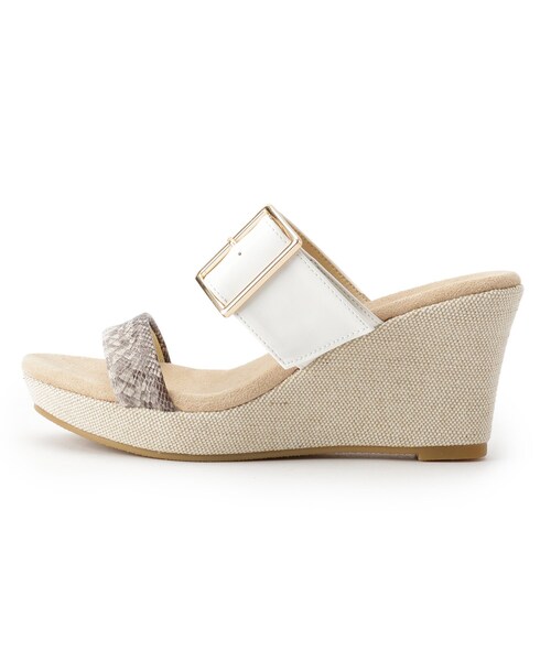 DRESKIP（ドレスキップ）の「◆バックルデザインまが～るサンダル（サンダル・レディース・ブラック/ブラウン系/アイボリー系・35/45/25）」の11枚目の写真