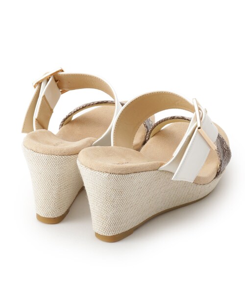 DRESKIP（ドレスキップ）の「◆バックルデザインまが～るサンダル（サンダル・レディース・ブラック/ブラウン系/アイボリー系・35/45/25）」の12枚目の写真