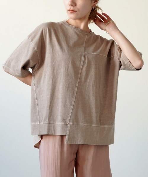 LUPILIEN(ルピリアン)の「ビンテージ風 パッチワークバックシャンTシャツ(Tシャツ/カットソー・レディース・チャコールグレー/ライトグレー/ベージュ/ピンク/ライトカーキ・FREE)」の4枚目の写真
