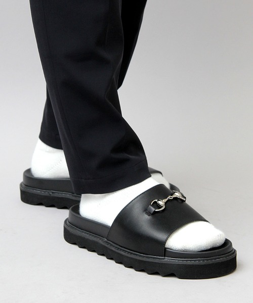 glabella（グラベラ）の「シャークソール ビット スライドサンダル / プラットフォーム フェイクレザーサンダル（サンダル・メンズ・ブラック・S/M/L）」の2枚目の写真