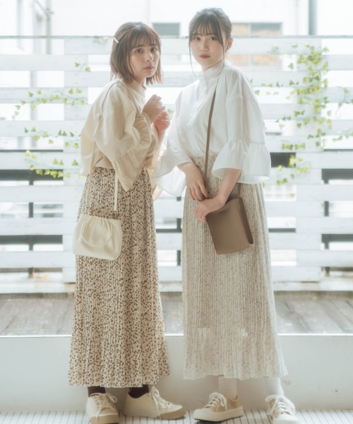 nemne store（ネンネストア）の「ハーブティーをのむ柄プリーツスカート（スカート・レディース・ホワイト/ベージュ/オフホワイト/モカ・フリー）」の17枚目の写真