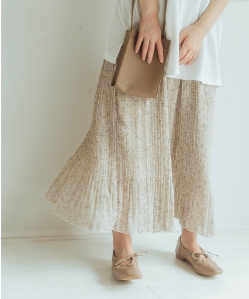 nemne store（ネンネストア）の「ハーブティーをのむ柄プリーツスカート（スカート・レディース・ホワイト/ベージュ/オフホワイト/モカ・フリー）」の15枚目の写真