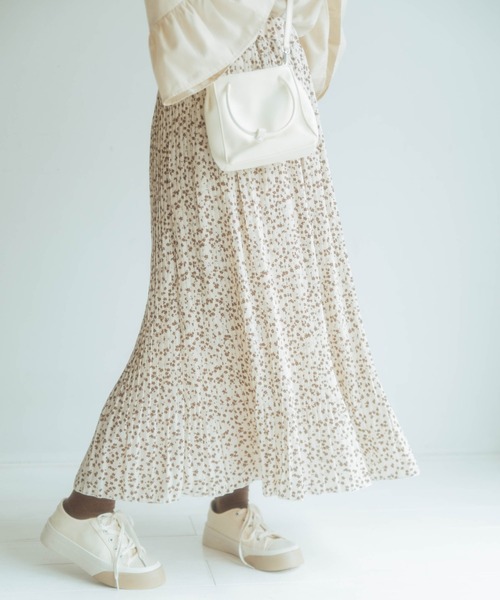 nemne store（ネンネストア）の「ハーブティーをのむ柄プリーツスカート（スカート・レディース・ホワイト/ベージュ/オフホワイト/モカ・フリー）」の8枚目の写真