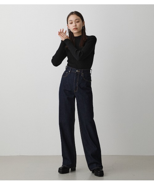 AZUL by moussy（アズールバイマウジー）の「HIGH WAIST DENIM WIDE /ハイウエストデニムワイド（デニムパンツ・レディース・オフホワイト/ライトベージュ/ライトブルー/ワンウォッシュ・X-SMALL/SMALL/LARGE/MEDIUM）」の11枚目の写真