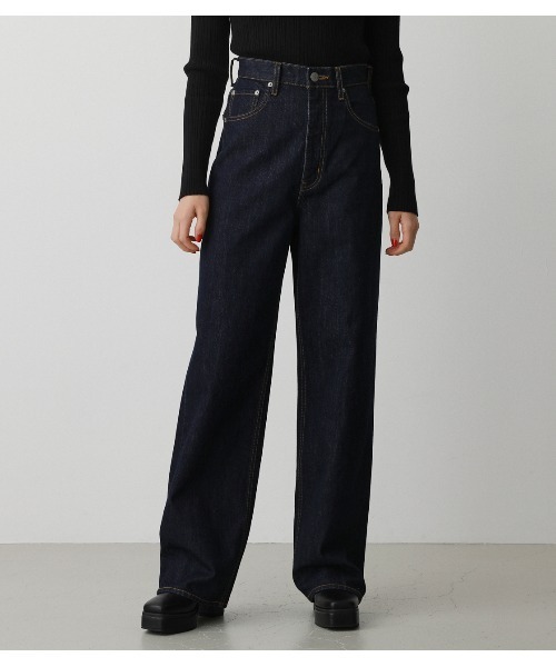 AZUL by moussy（アズールバイマウジー）の「HIGH WAIST DENIM WIDE /ハイウエストデニムワイド（デニムパンツ・レディース・オフホワイト/ライトベージュ/ライトブルー/ワンウォッシュ・X-SMALL/SMALL/LARGE/MEDIUM）」の8枚目の写真