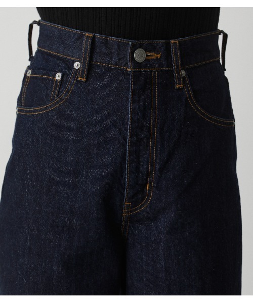 AZUL by moussy（アズールバイマウジー）の「HIGH WAIST DENIM WIDE /ハイウエストデニムワイド（デニムパンツ・レディース・オフホワイト/ライトベージュ/ライトブルー/ワンウォッシュ・X-SMALL/SMALL/LARGE/MEDIUM）」の5枚目の写真