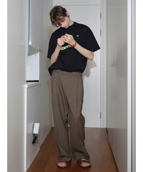 IEY(アイイーワイ)の「【IEY】TAILORED OVER PANTS IYPTBA004(スラックス・メンズ・ブラック/ダークベージュ・M/L)」の16枚目の写真