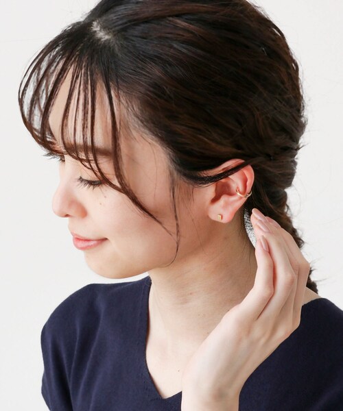 COCOSHNIK(ココシュニック)の「K18レクタングル スタッドピアス(ピアス(両耳用)・レディース・ホワイト系その他7・00)」の3枚目の写真