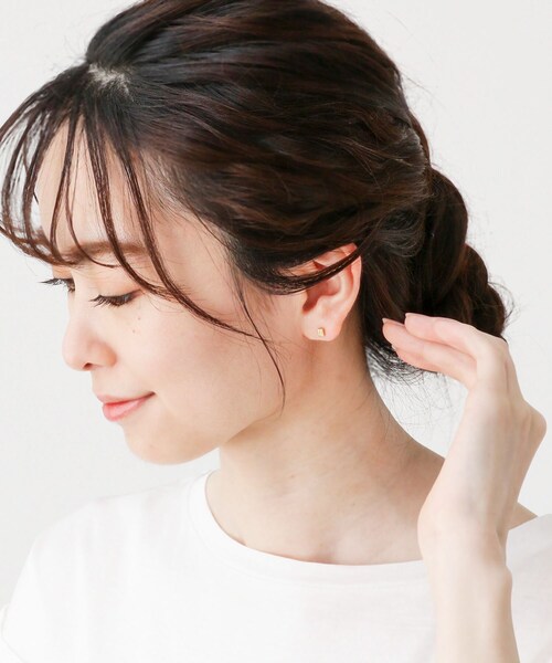 COCOSHNIK(ココシュニック)の「K18レクタングル スタッドピアス(ピアス(両耳用)・レディース・ホワイト系その他7・00)」の11枚目の写真