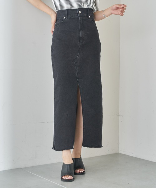 Chico（チコ）の「【新色追加】スリットデニムタイトロングスカート（デニムスカート・レディース・ネイビー/ブラウン/ライトベージュ/ブラック・SMALL/MEDIUM）」の19枚目の写真