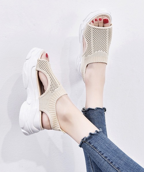 Lace Ladies（レースレディース）の「メッシュ厚底スポーツサンダル（サンダル・レディース・ベージュ/ホワイト/ブラック/ブラック系2・22.5/25/23/24.5/23.5/24）」の13枚目の写真