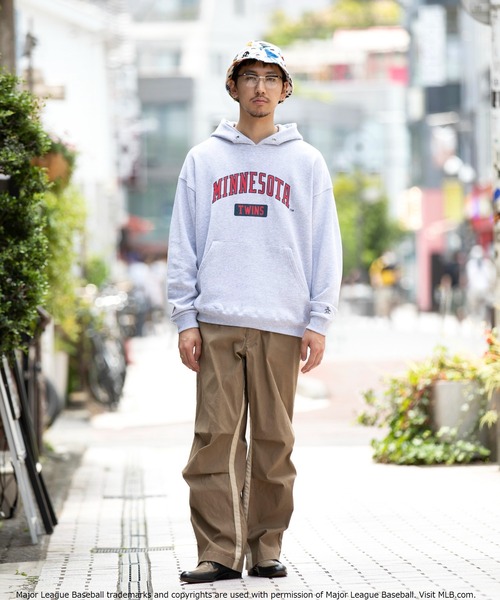 Munsingwear Grand-Slam(マンシングウェア グランドスラム)の「MLB×Munsingwear コラボレーションパーカー(パーカー・メンズ・ネイビー/ホワイト/グレー・S/L/XL/M)」の12枚目の写真