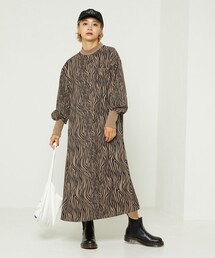 FREAK'S STORE | THOUSAND MILE × FREAK'S STORE/サウザンドマイル ハイネックフレアロングワンピース　ゼブラ柄(ワンピース)