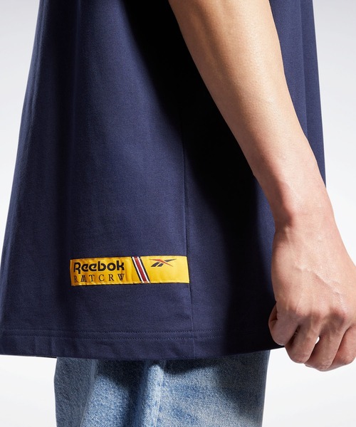 Reebok(リーボック)の「ロマンティッククラウン ショートスリーブ Tシャツ / Romantic Crown Short Sleeve T-Shirt(Tシャツ/カットソー・メンズ・ホワイト/ネイビー/ミント・LARGE/X-LARGE/XX-LARGE/MEDIUM/SMALL/X-SMALL/XXX-LARGE)」の10枚目の写真