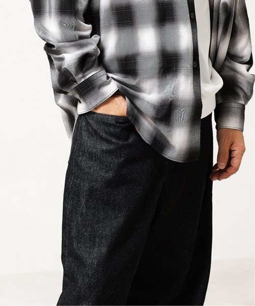 417 EDIFICE（フォーワンセブンエディフィス）の「◆ワイドテーパード バルーンデニムパンツ（デニムパンツ・メンズ・ブラック/ナチュラル/ネイビー/サックスブルー・SMALL/MEDIUM/LARGE）」の16枚目の写真