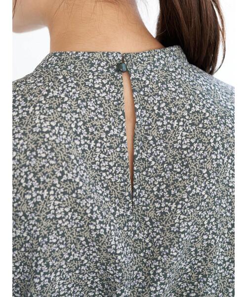 earth music&ecology（アースミュージックアンドエコロジー）の「花柄ハイネックギャザーワンピース ＊（ワンピース・レディース・ブラック/グリーン/ライトベージュ・FREE）」の8枚目の写真