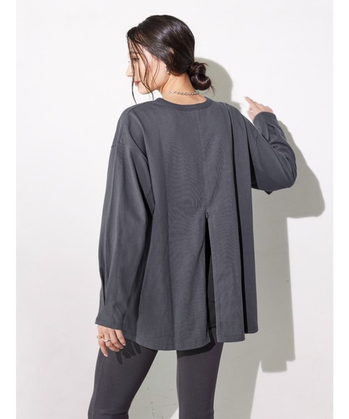 ALEXIA STAM（アリシアスタン）の「Back Zip Long Sleeve Tee/バックジップロングスリーブティー（Tシャツ/カットソー・レディース・チャコールグレー/モカ/グレイッシュベージュ・FREE）」の2枚目の写真