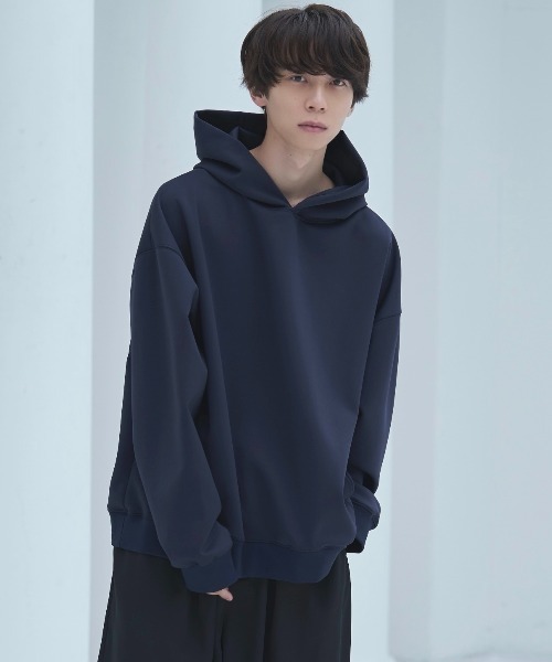 neez.(ニーズ)の「スムースドレープルーズフーディ(パーカー・メンズ・ホワイト/ブラック/ネイビー/モカ・SMALL/MEDIUM/LARGE)」の4枚目の写真
