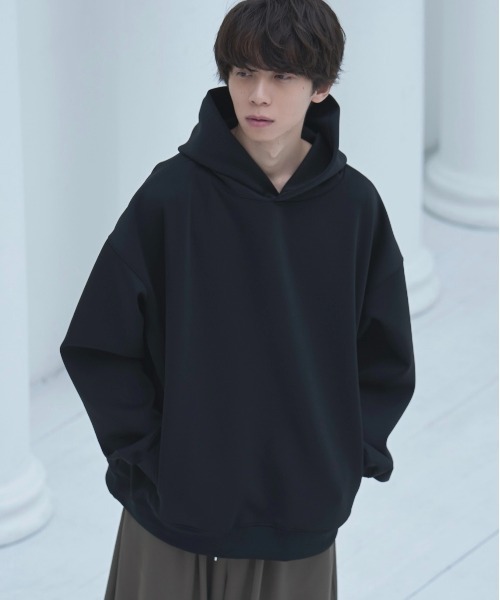 neez.(ニーズ)の「スムースドレープルーズフーディ(パーカー・メンズ・ホワイト/ブラック/ネイビー/モカ・SMALL/MEDIUM/LARGE)」の3枚目の写真