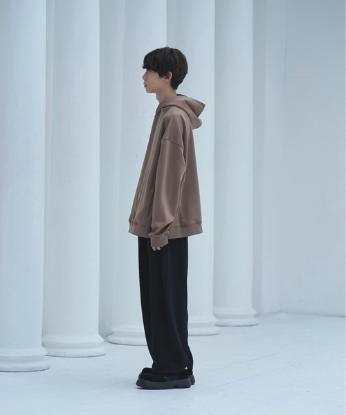 neez.(ニーズ)の「スムースドレープルーズフーディ(パーカー・メンズ・ホワイト/ブラック/ネイビー/モカ・SMALL/MEDIUM/LARGE)」の6枚目の写真