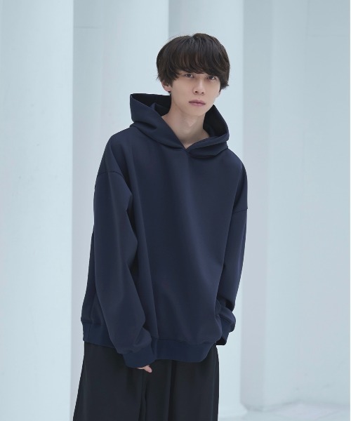 neez.(ニーズ)の「スムースドレープルーズフーディ(パーカー・メンズ・ホワイト/ブラック/ネイビー/モカ・SMALL/MEDIUM/LARGE)」の9枚目の写真