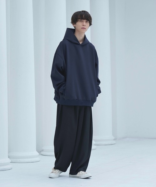 neez.(ニーズ)の「スムースドレープルーズフーディ(パーカー・メンズ・ホワイト/ブラック/ネイビー/モカ・SMALL/MEDIUM/LARGE)」の13枚目の写真
