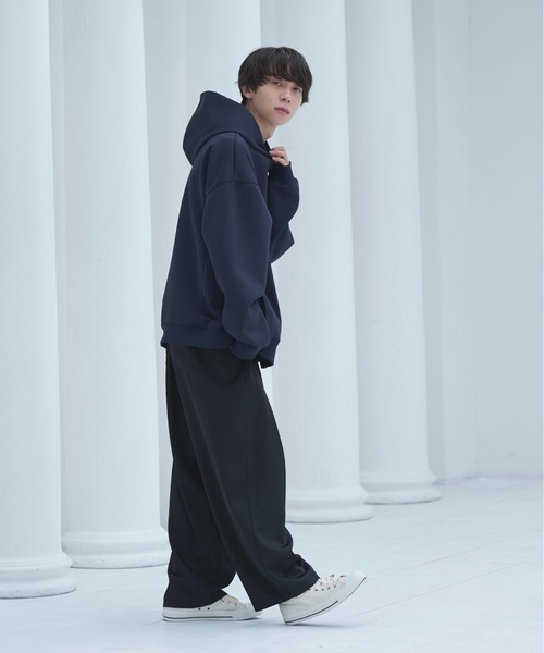 neez.(ニーズ)の「スムースドレープルーズフーディ(パーカー・メンズ・ホワイト/ブラック/ネイビー/モカ・SMALL/MEDIUM/LARGE)」の15枚目の写真