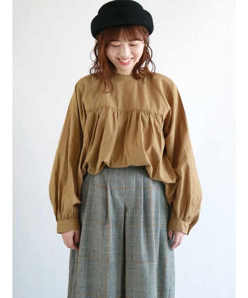 Samansa Mos2（サマンサ モスモス）の「スタンドネックチュニックブラウス（シャツ/ブラウス・レディース・オフホワイト/チャコール/キャメル・ﾌﾘ-）」の3枚目の写真