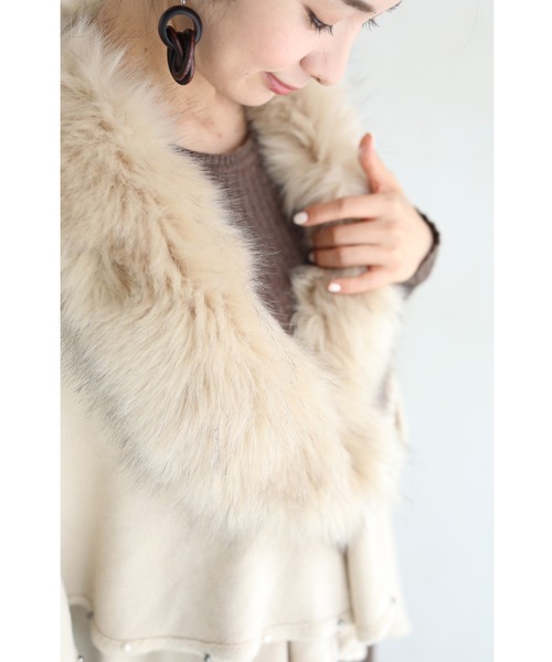 cawaii（カワイイ）の「リュクスなフェイクファーのケープカーディガン 羽織り アウター（カーディガン/ボレロ・レディース・クリーム・FREE）」の18枚目の写真