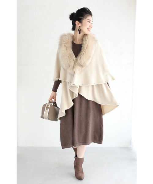 cawaii（カワイイ）の「リュクスなフェイクファーのケープカーディガン 羽織り アウター（カーディガン/ボレロ・レディース・クリーム・FREE）」の12枚目の写真